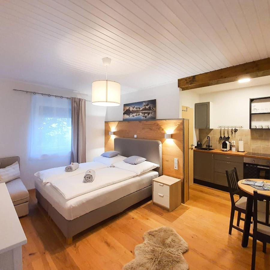 Tiny Kozma Apartment بودينسدورف المظهر الخارجي الصورة